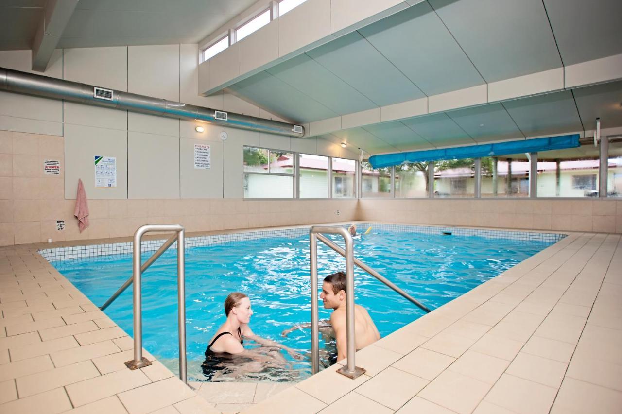 Leisure Ville Holiday Centre Уинярд Екстериор снимка