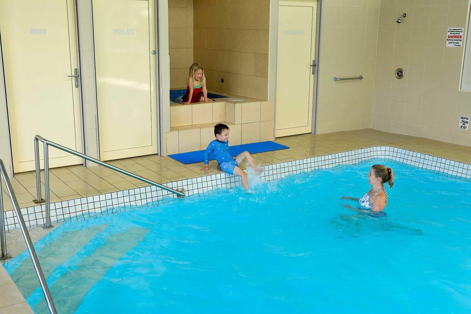 Leisure Ville Holiday Centre Уинярд Екстериор снимка