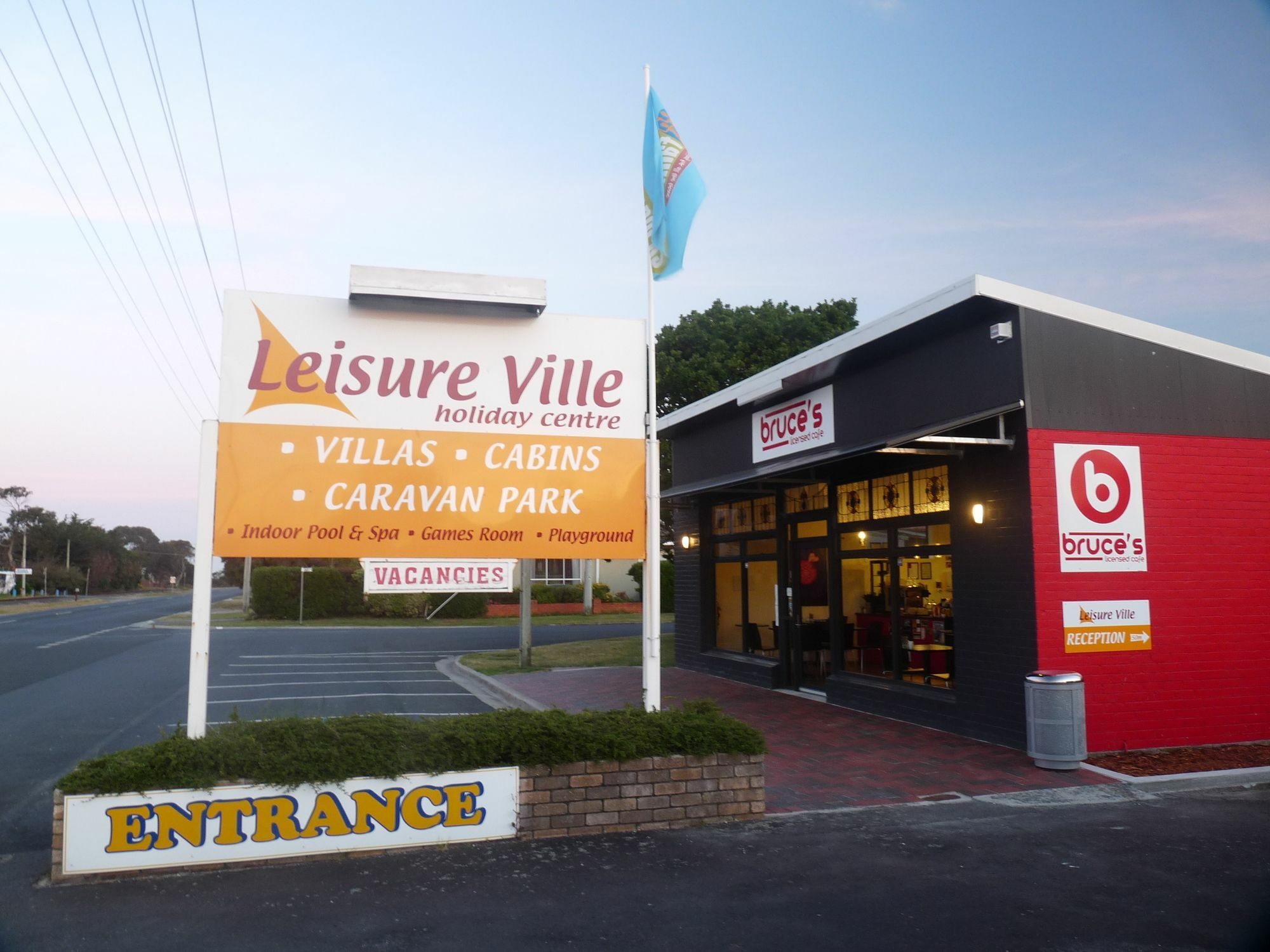 Leisure Ville Holiday Centre Уинярд Екстериор снимка